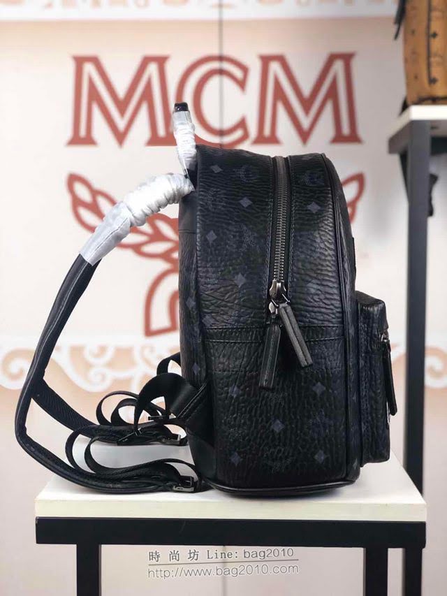 MCM雙肩背包 原單 5816 Victory Patch Stark雙肩背包 標誌性Visetos塗層帆布 貼花裝飾 MCM女背包  mdmc1452